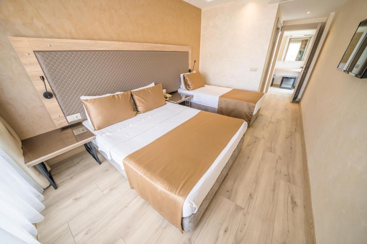 Point Beach Hotel 말마리스 외부 사진